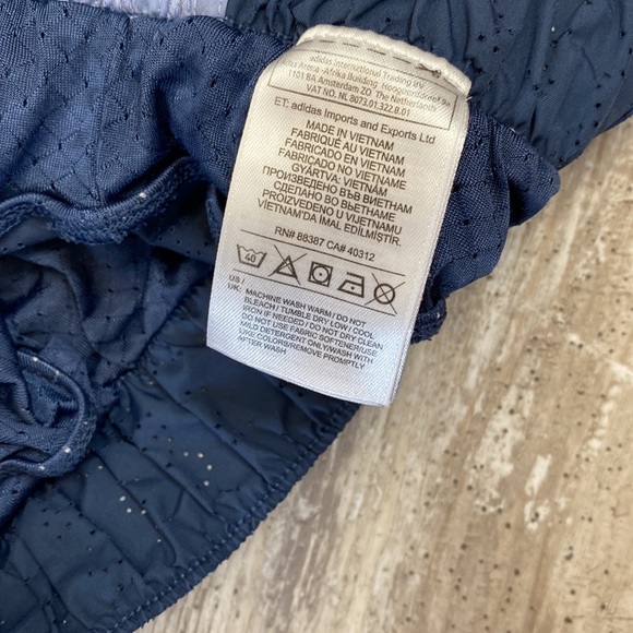 Adidas M10 Perforated Woven Shorts Womens L - Picture 5 of 5